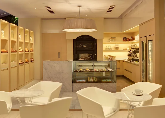 Hyatt Regency 5*