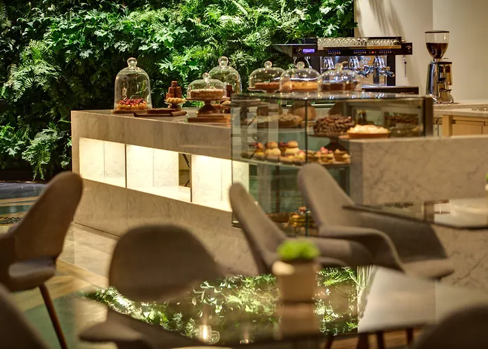 Hyatt Regency Hotel 5*